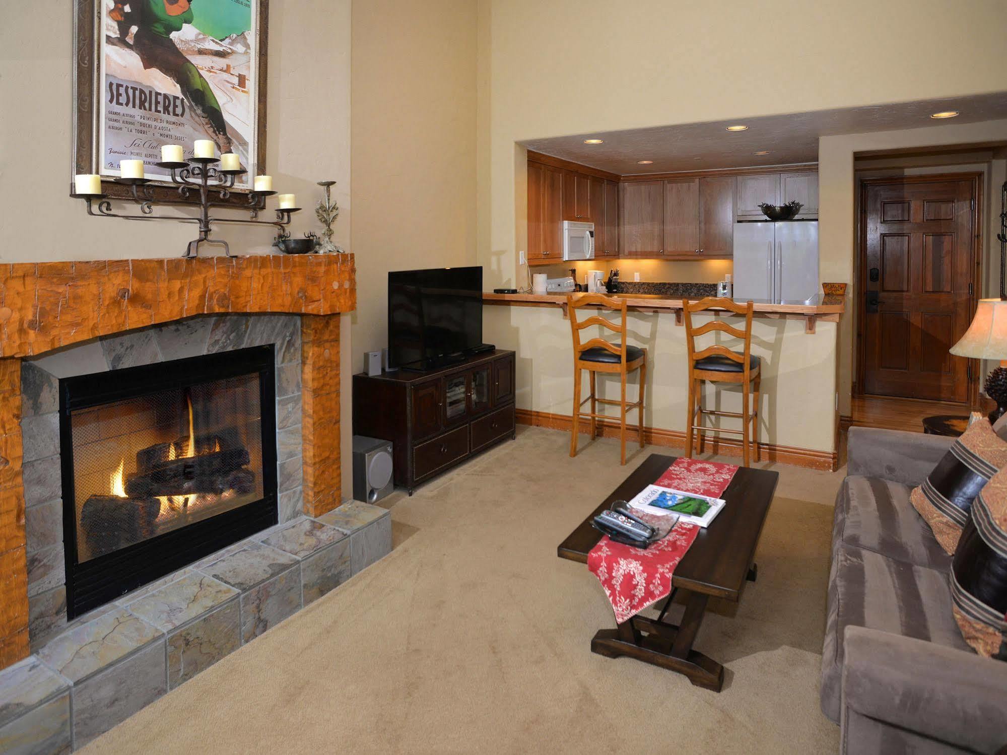 Lodge At Brookside Avon Village 外观 照片