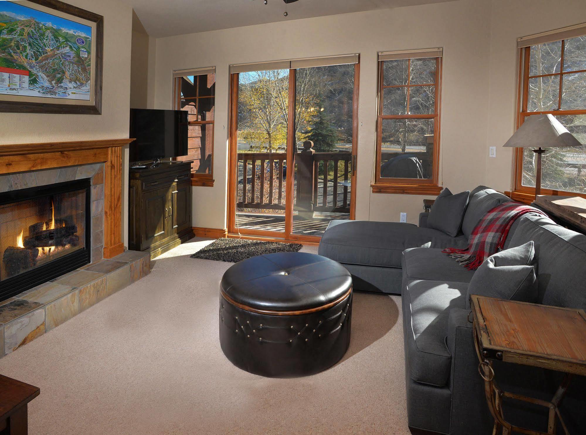 Lodge At Brookside Avon Village 外观 照片