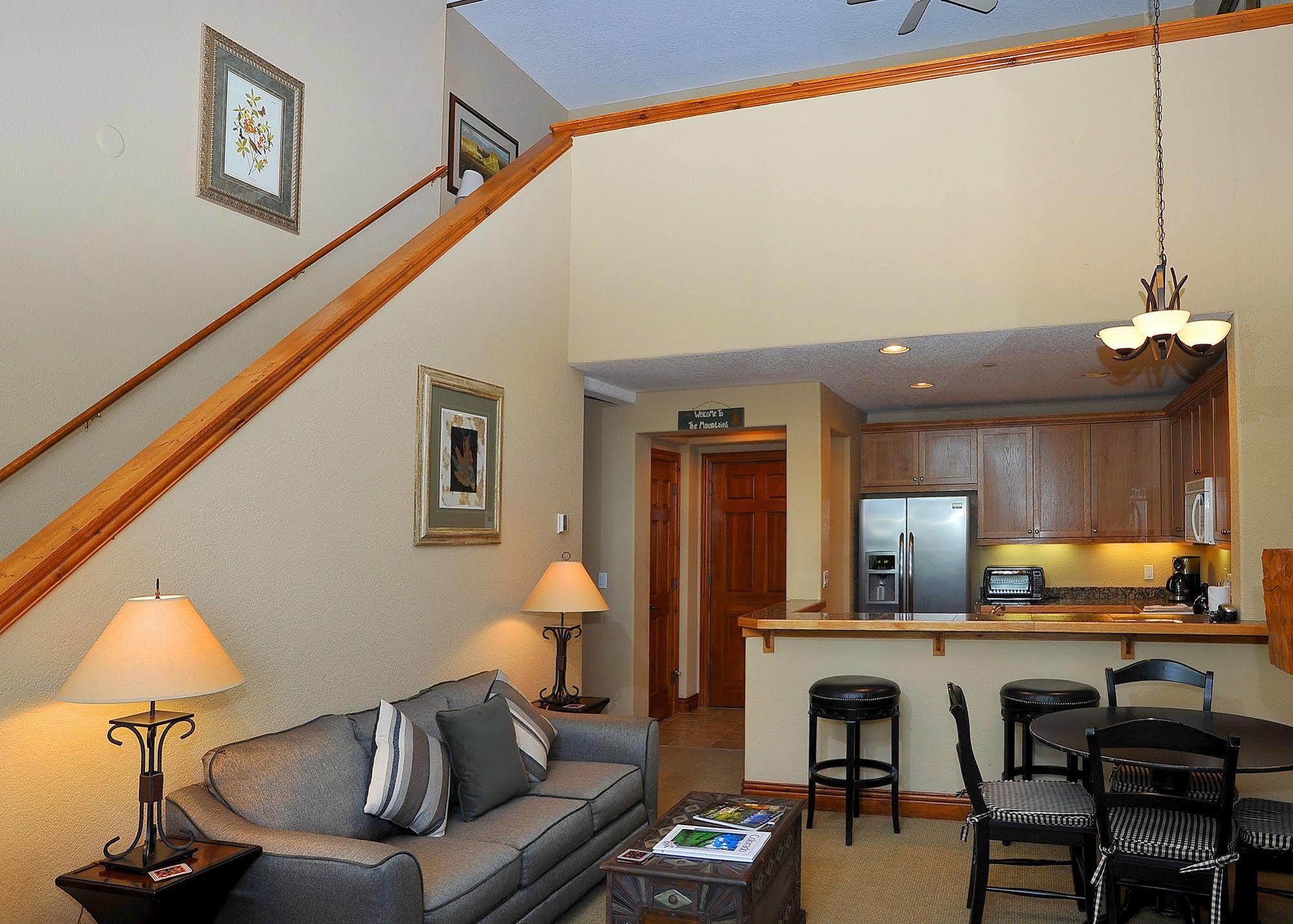 Lodge At Brookside Avon Village 外观 照片