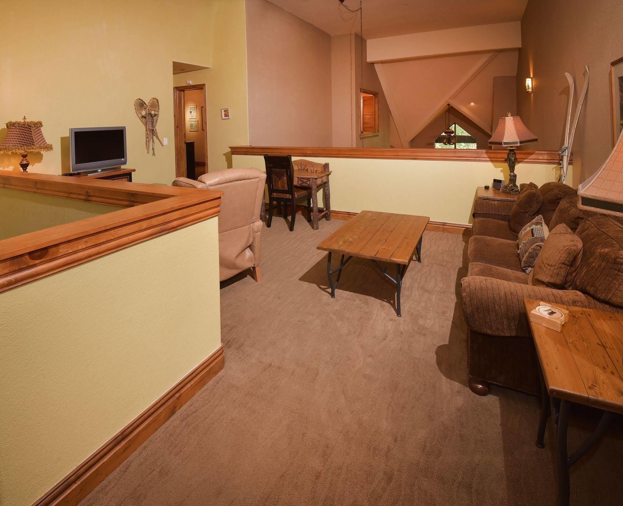 Lodge At Brookside Avon Village 外观 照片